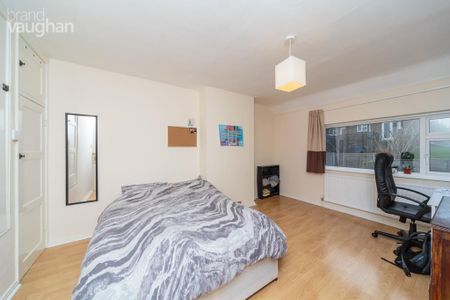 5 bedroom terraced house to rent - Photo 4