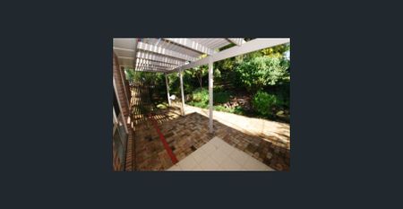 LOTS OF SPACE AND LOTS OF SUN - Photo 5