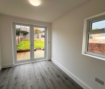 Williams Avenue - Photo 4