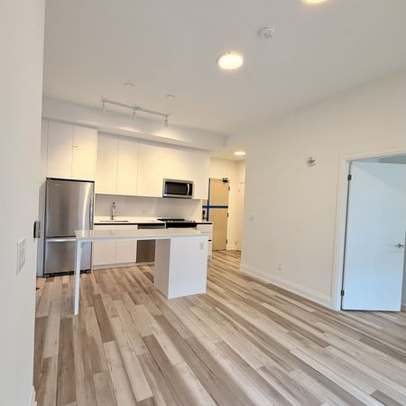 For Lease - 3250 Carding Mill Trail Unit# 523, Oakville, Ontario - Photo 2