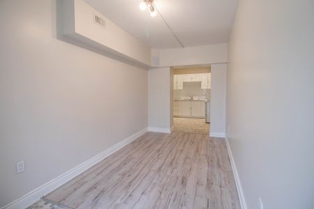 1 Bedroom Main level Unit in Welland! - Photo 5