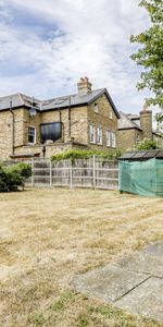 Uxbridge Road, London, W3 - Photo 4