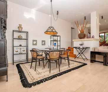 Beautiful and unique luxury villa for rent, with a large garden, in... - Photo 4