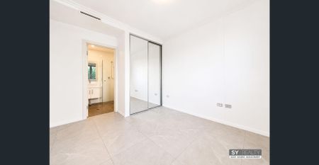 2 Bedrooms apartment in the heart of Roseville - Photo 2