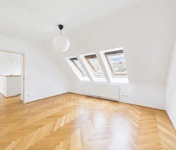 Charmante Stadtwohnung mit Balkon - Foto 3