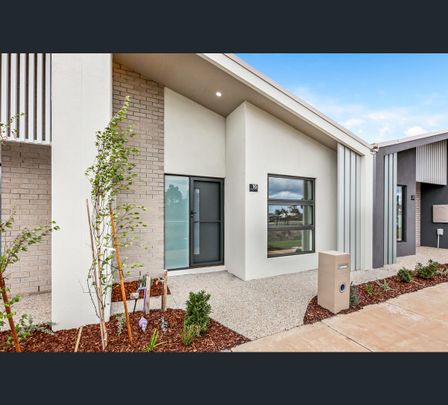 10 Immerse Walk, Wyndham Vale, Vic 3024 - Photo 1