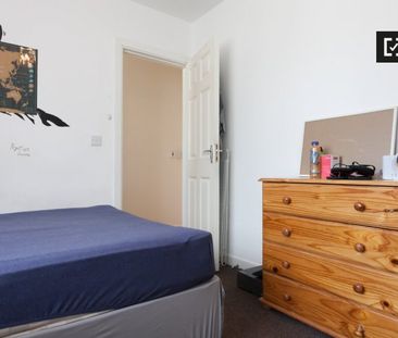 Sunny room for rent, 3-bedroom apartment, Glenageary, Dublin - Photo 3