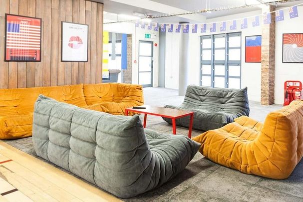 Studio to rent - Photo 1