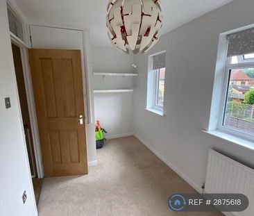 3 bedroom semi-detached house to rent - Photo 6