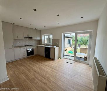 4 bedroom semi-detached house to rent - Photo 6