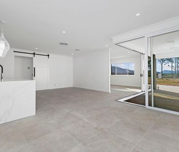 25 Pankhurst Avenue, North Rothbury. - Photo 5