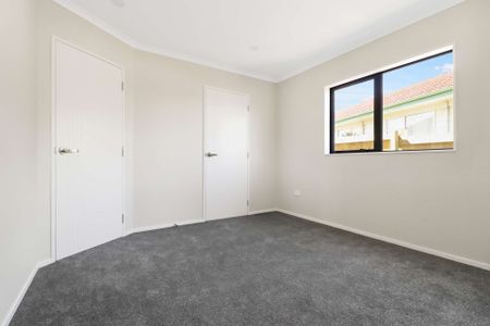 Luxury Living in Manurewa - Photo 4