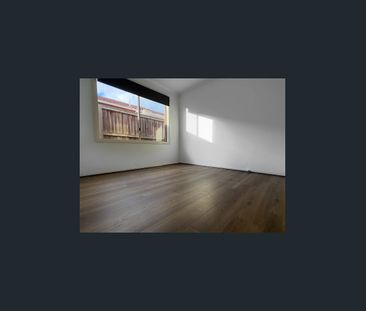 CHARMING 4 BEDROOM HOME FOR RENT IN CRANBOURNE WEST! - Photo 1