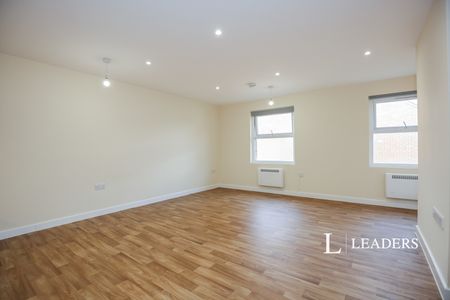 1 bedroom apartment to rent St. Peters Gardens, Marefair, Northampton, Northamptonshire, NN1 - Photo 2