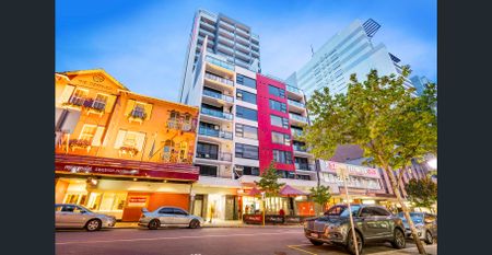 FULLY FURNISHED 1 BEDROOM APARTMENT AT ZENITH! - Photo 2