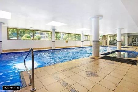 MGM MARTIN – TWO BEDROOM APARTMENT (BUILDING Q, LEVEL 5) - Photo 4