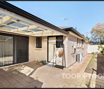 Low maintenance home in a perfect location! - Photo 4