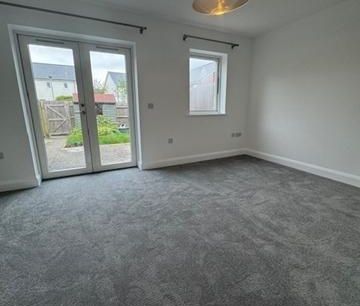 2 bedroom semi-detached house to rent - Photo 6