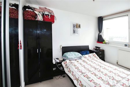Neville Gill Close, London, SW18 4BP - Photo 4