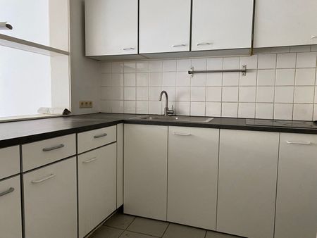 Ruim appartement met garage op de eerste verdieping, ideaal gelegen in het centrum van Zaventem. - Foto 2