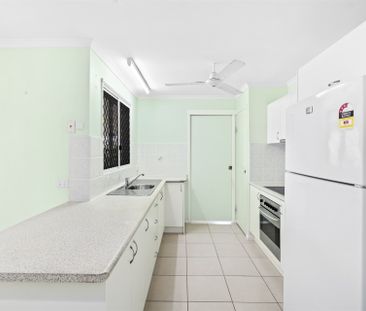 CHARMING FAMILY HOME IN SOUGHT AFTER LOCATION! - Photo 3