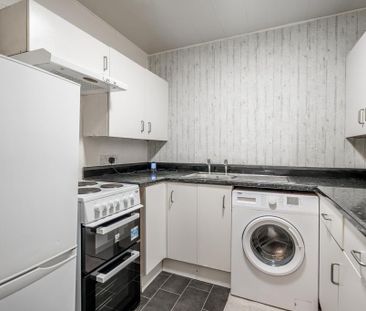 1 bedroom flat to rent - Photo 6