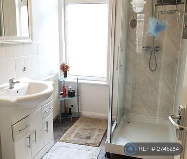 1 bedroom in a house share to rent - Photo 6