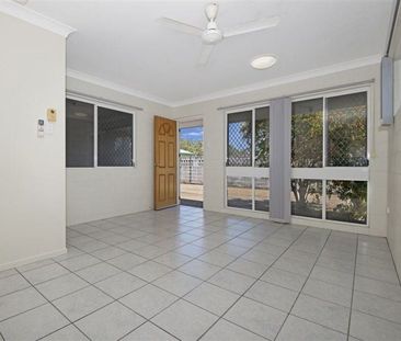 1/114 Livingstone Street, West End - Photo 5