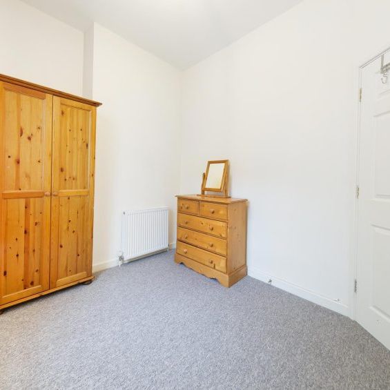 2 Bed Flat - Photo 1
