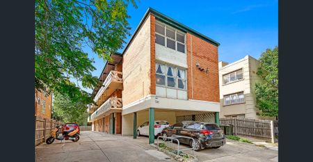 Spacious 1bedder in a fabulous location! - Photo 3