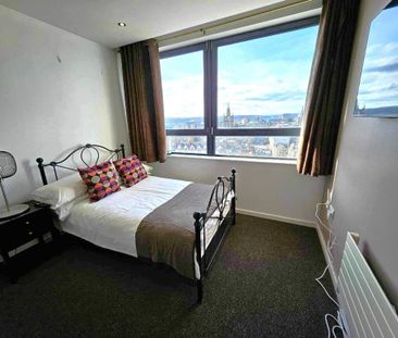 3 bedroom apartment to rent - Photo 3