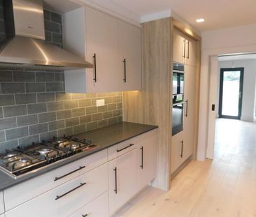 4 bedroom terraced house to rent - Photo 5