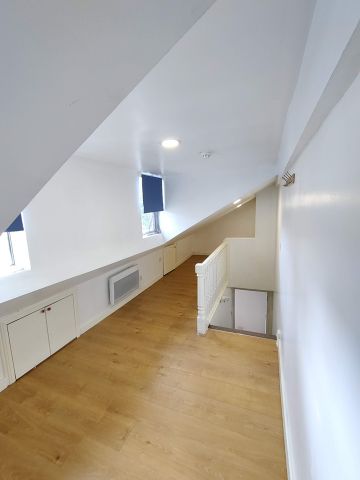 1 Bed Flat, High Street, W3 - Photo 4