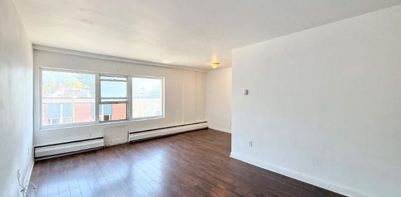 1 CH - 1 SDB - Westmount - $1,350 /mo - Photo 2