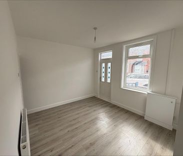 2 bedroom terraced house to rent - Photo 6