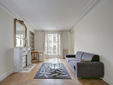 2945 - Location Appartement - 2 pièces - 41 m² - Paris - Rue du Colisée - Photo 2