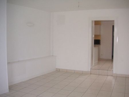 A louer maison type F3 - centre ville Carentan (50500) - Photo 2