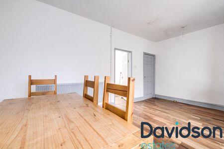 2 bedroom end of terrace house to rent - Photo 4