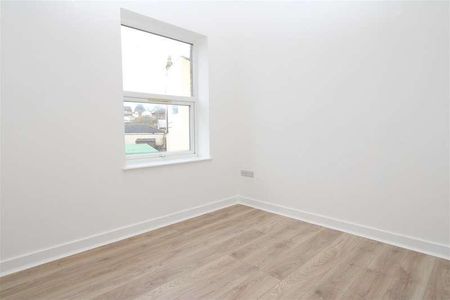 Centre Street, Heckmondwike, WF16 - Photo 4