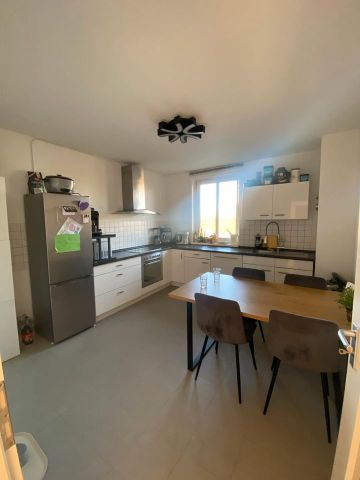 Schöne, helle 2 Zimmer Wohnung (67qm) - Photo 2