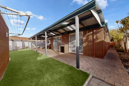 Prestigious Manning Living, Fully Furnished and Move In Ready - Photo 3