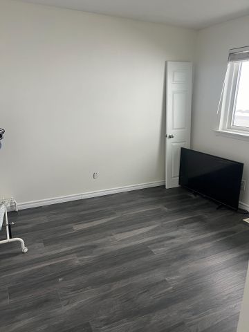 For Lease - 4 Garfield Crescent Unit# Main, Brampton, Ontario - Photo 4