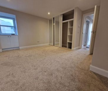 2 bedroom semi-detached house to rent - Photo 2