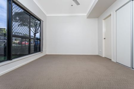 EDEN ON THE LAKE.....3 LEVEL LUXURY! - Photo 5