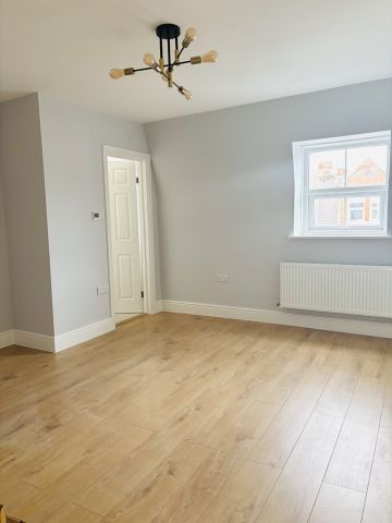 3 Bed Terraced House, Norroy Road, SW15 - Photo 5