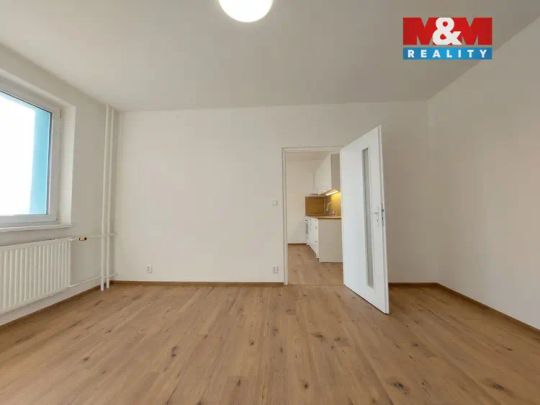 Pronájem bytu 1+1, 36 m - Photo 1