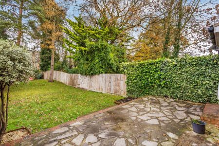 Beech Grove, Guildford, Surrey, GU2 - Photo 5