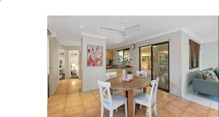 Charming Family Home in Mount Louisa - Photo 2