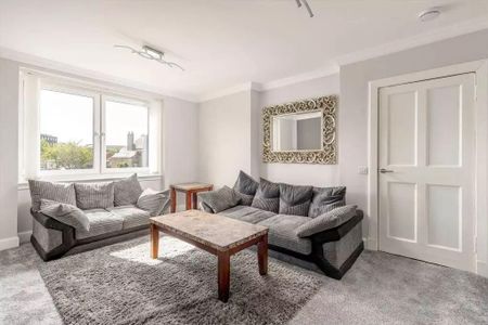 5 bedroom flat share to rent - Photo 2