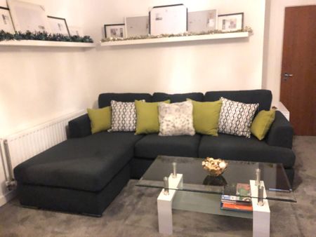 Spacious 1 bedroom flat in Barking Riverside for rent ( With a large balcony) - Photo 2